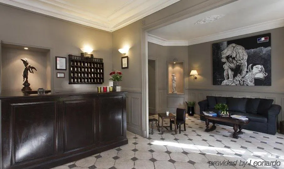 Hotel De La Porte Dorée Parigi