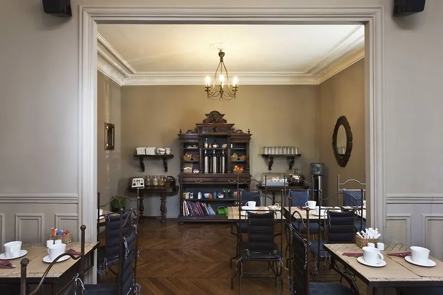 De La Porte Dorée